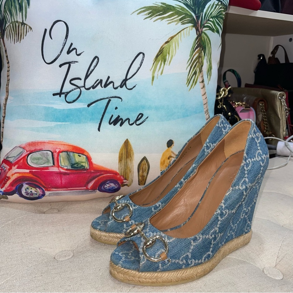 Gucci Blue GG Denim Horsebit Espadrille Wedges Size 38

Excellent Condition